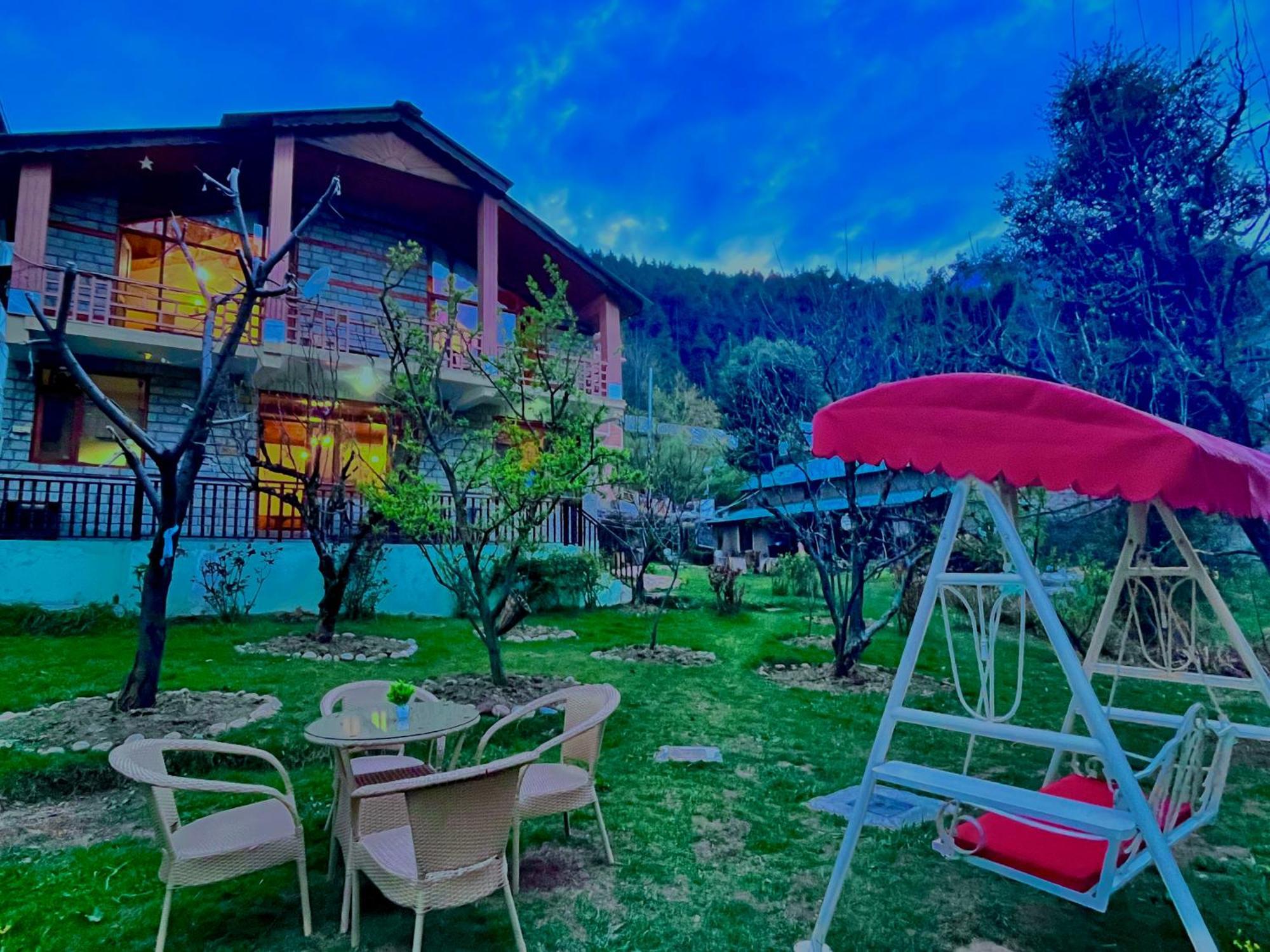 The Manu Emerald # Farmhouse # Top Selling Cottage In Manali # Peaceful Heritage Cozy Stay # Lawn With Bonfire # Most Awarded Exterior foto